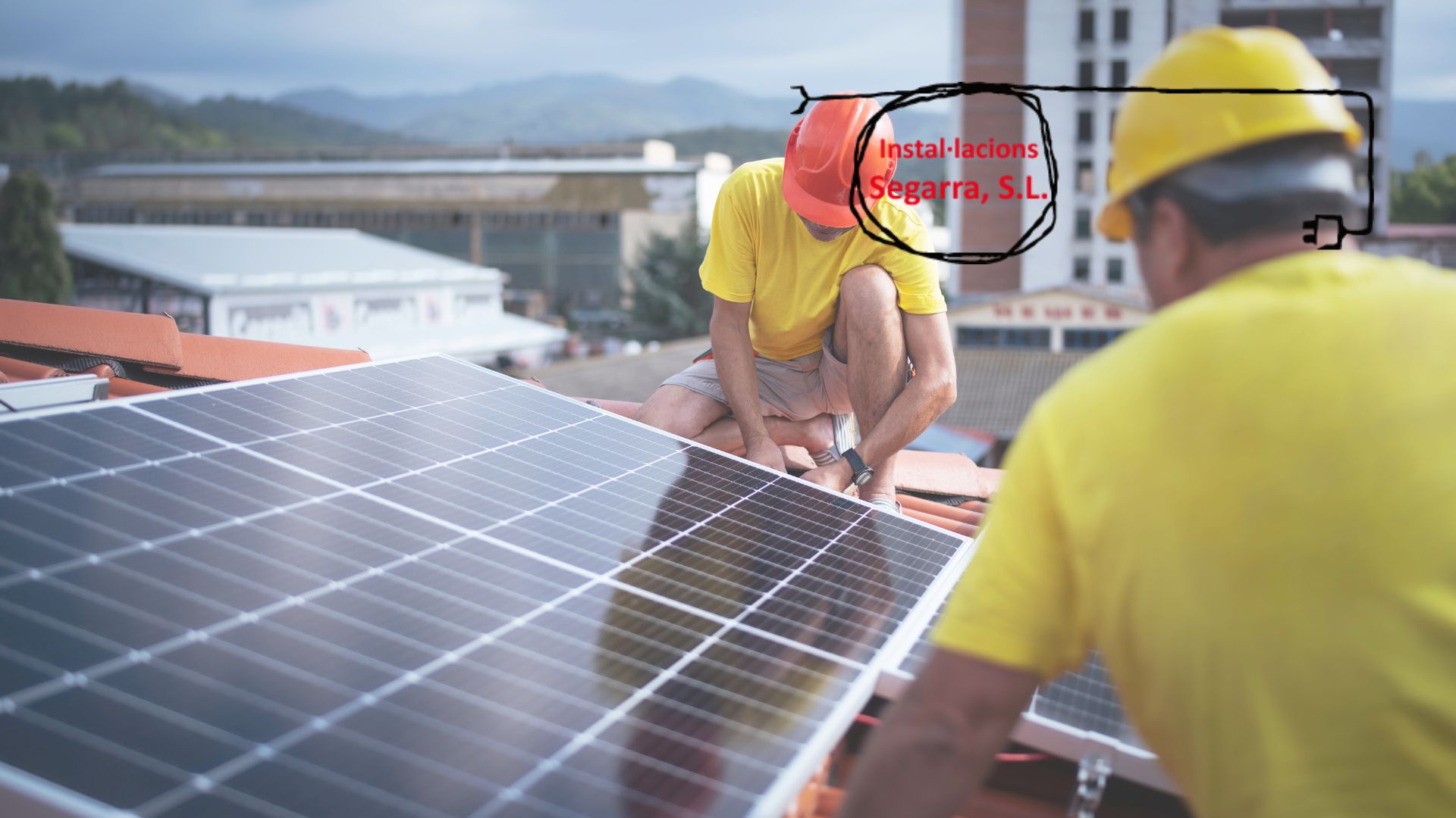 L’autoconsum solar consisteix a produir la teva pròpia energia elèctrica a través de plaques solars instal·lades a la teulada del teu habitatge.